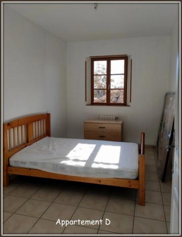 Lectoure, aux portes du village, ensemble immobilier de 324 m² habitables, répartis sur deux niveaux sur parcelle de plus de 5000 m². Idéal pour un investissement locatif !