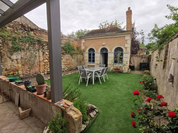 Centre ville de LA FLECHE, maison 6 piece a Vendre avec Jardinet, cave et dependance