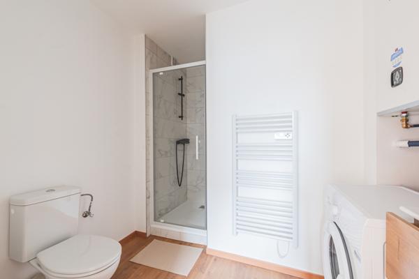 Strasbourg (67100) Beau studio meublé climatisé de 32 m² au Neudorf - Loyer possible 8400€ / an