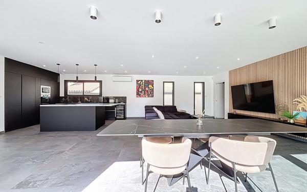 Maison à vendre    6 pièces • 172,11 m2 Châteauneuf-sur-Isère