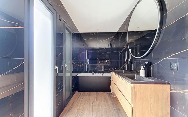 Maison à vendre    6 pièces • 172,11 m2 Châteauneuf-sur-Isère