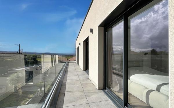 Maison à vendre    6 pièces • 172,11 m2 Châteauneuf-sur-Isère
