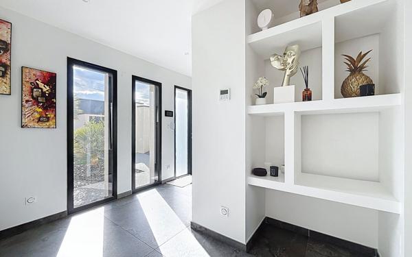 Maison à vendre    6 pièces • 172,11 m2 Châteauneuf-sur-Isère