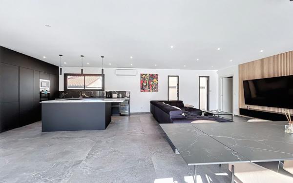 Maison à vendre    6 pièces • 172,11 m2 Châteauneuf-sur-Isère