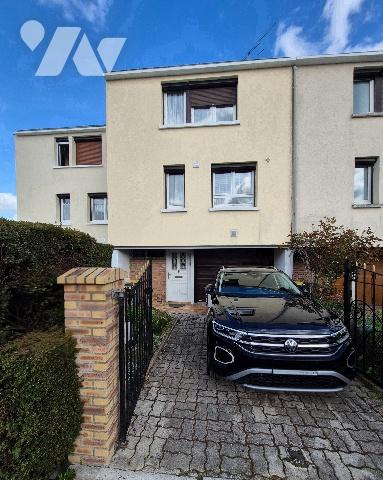 REIMS, une maison à usage d'habitation de 91 m².
