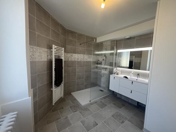 Maison
         6 pièces
        - 172 m² 295 000 €*
