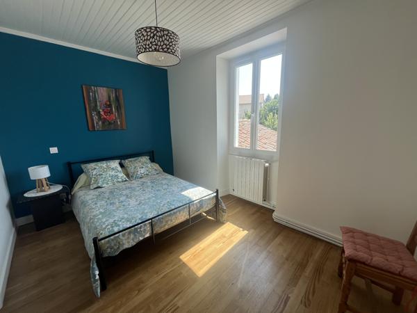 Maison
         6 pièces
        - 172 m² 295 000 €*