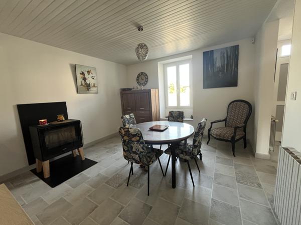 Maison
         6 pièces
        - 172 m² 295 000 €*