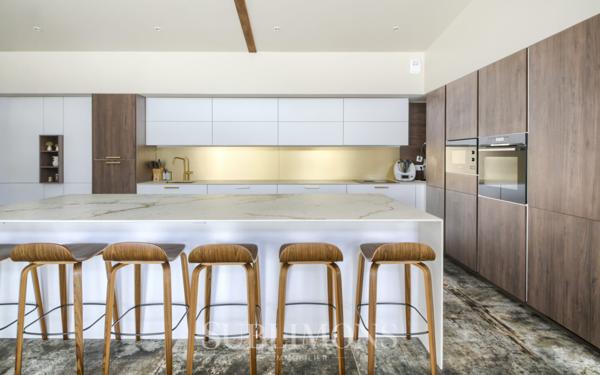 Maison 9 pièces 350 m²