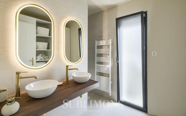 Maison 9 pièces 350 m²