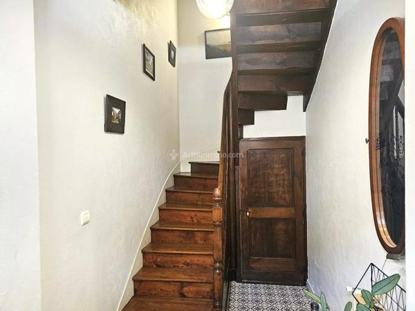 Vente                                                      Maison de ville
                        
                     5 pièces                      150 m2                     à Albi