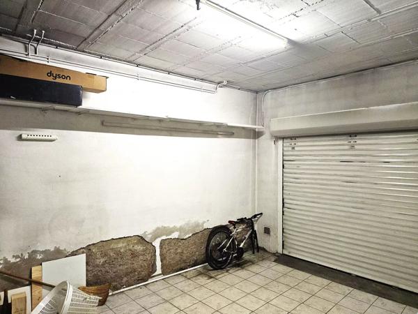 Vente                                                      Maison de ville
                        
                     5 pièces                      150 m2                     à Albi