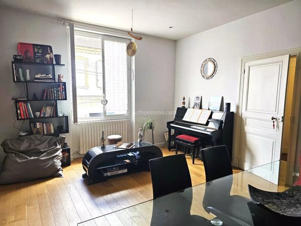 Vente                                                      Maison de ville
                        
                     5 pièces                      150 m2                     à Albi
