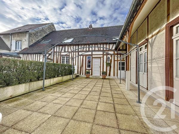 Maison à vendre  16 pièces - 317 m2 COMPIEGNE - 60