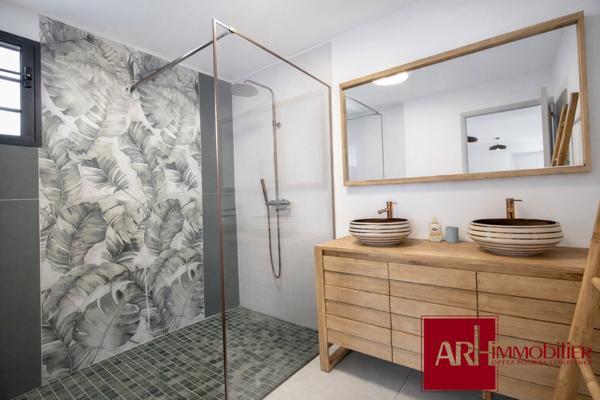 À VENDRE – Villa moderne neuve 130 m2 avec piscine – Ligne des 400