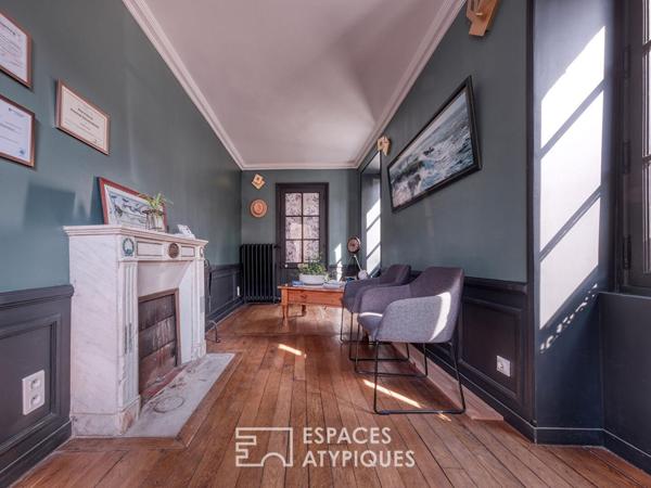 Maison de caractère en coeur de ville avec jardin et dépendances