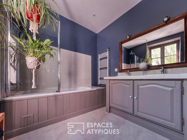 Maison de caractère en coeur de ville avec jardin et dépendances