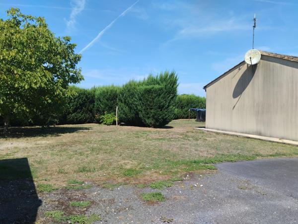 A VENDRE - PAVILLON DE PLAIN PIED 87M² AVEC GRAND TERRAIN SANS VIS A VIS