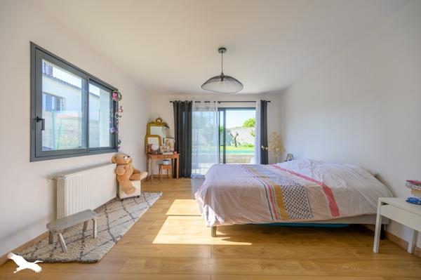 Maison à vendre |  Nieul-sur-Mer |  7 pièces | 220 m²