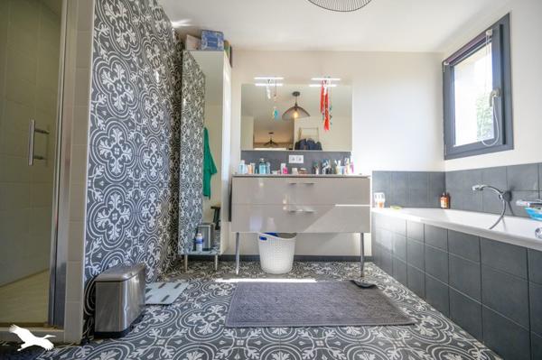 Maison à vendre |  Nieul-sur-Mer |  7 pièces | 220 m²