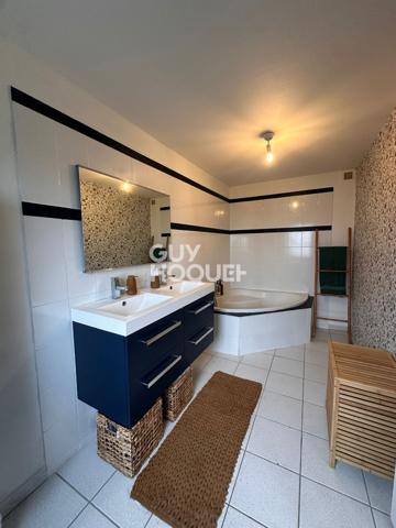 MAISON À VENDRE DE 5 PIÈCES DE 120,00 M²