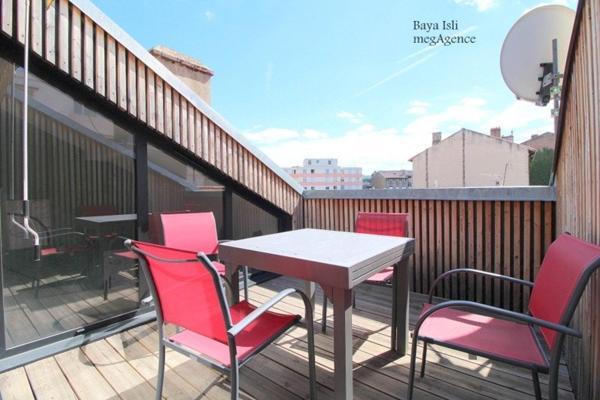 Appartement à SAINT-ETIENNE, 42000 - 5 pièces 148m²