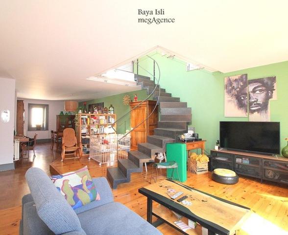 Appartement à SAINT-ETIENNE, 42000 - 5 pièces 148m²