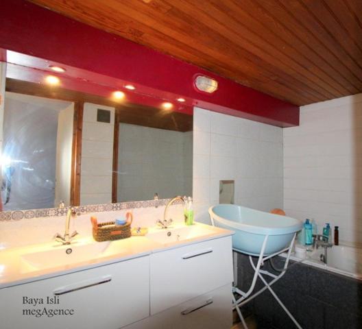 Appartement à SAINT-ETIENNE, 42000 - 5 pièces 148m²