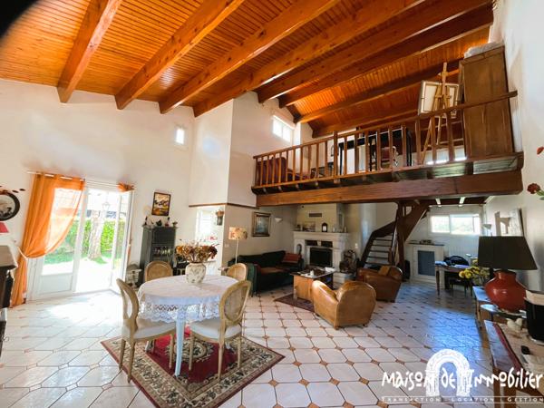 MESCHERS SUR GIRONDE - 5 PIECES - BEAUX VOLUMES - JARDIN - GARAGE