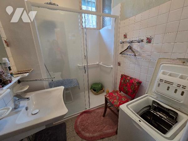 ROUEN, maison d'environ 74 m²  2 chambres, un bureau avec jardin et garage