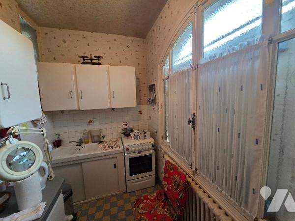 ROUEN, maison d'environ 74 m²  2 chambres, un bureau avec jardin et garage