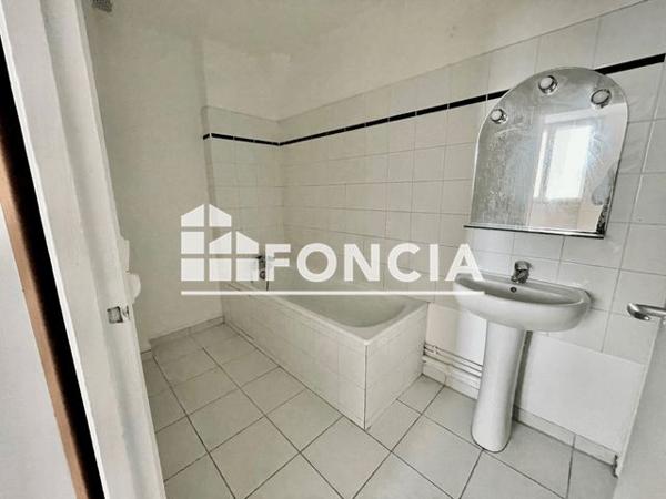 Location Appartement 2 pièces 58.68 m² - 15 QUAI LOUIS BLERIOT Paris 75016