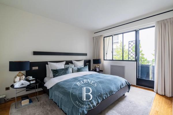 Paris 16ème, Appartement 2 Chambres -  158 m² à vendre