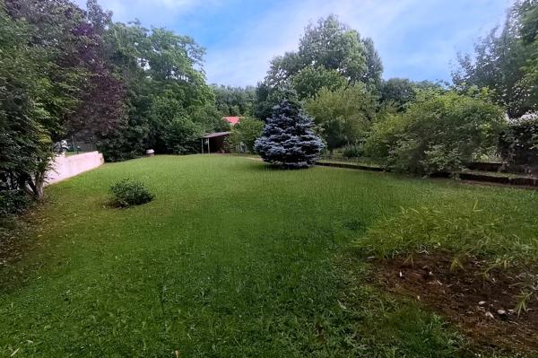 Maison
                                                                                                                                                                                                                                                                                                                        5 pièce(s)                                                                                                                                                                                                          3 chambre(s)                                                                                                                                                                                                          143  m²