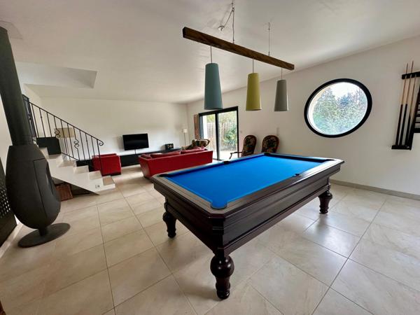 Dpt Essonne (91), à vendre GIF SUR YVETTE - Maison d'architecte de 190 m² sur terrain de 540 m²