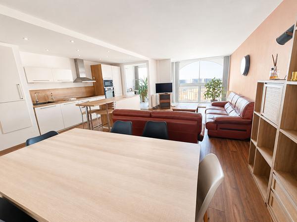 Appartement 4 pièces à vendre à Angers - La Roseraie, 12ème étage avec vue dégagée