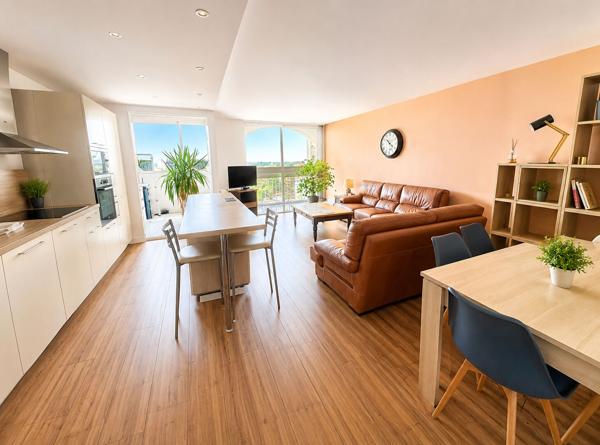 Appartement 4 pièces à vendre à Angers - La Roseraie, 12ème étage avec vue dégagée