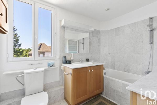 Maison à vendre 8 pièces 177 m² Marnes-la-Coquette