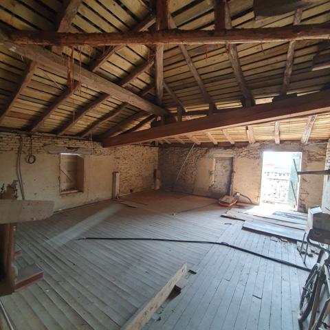 Grenade (31330) Maison de village avec dépendance et cour intérieure