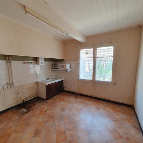 Grenade (31330) Maison de village avec dépendance et cour intérieure