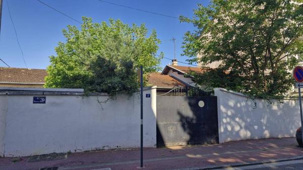 Appartement 1 pièce                                        - 69200 Vénissieux Réf : 5211