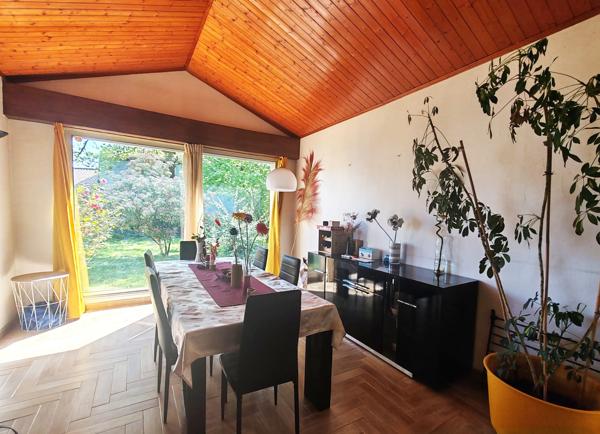 maison d'architecte de 140 m² avec 4 chambres et terrain de 1950 m²