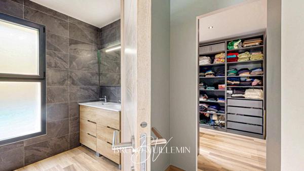 VILLA D'ARCHITECTE Classée Double A / SECTEUR RESIDENTIEL