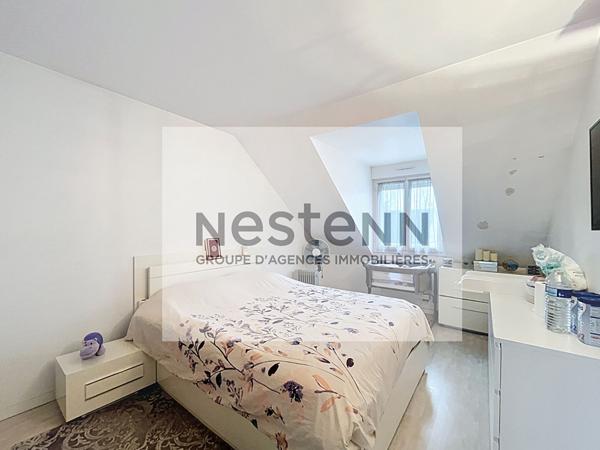 A vendre Sur Leuville sur Orge : Maison individuelle 7 pièces - 4 Chambres - 117 m² avec sous-sol total, piscine couverte et jardin