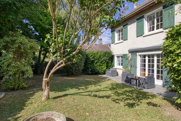 Magnifique pavillon à deux pas du groupe scolaire Saint-Laurent