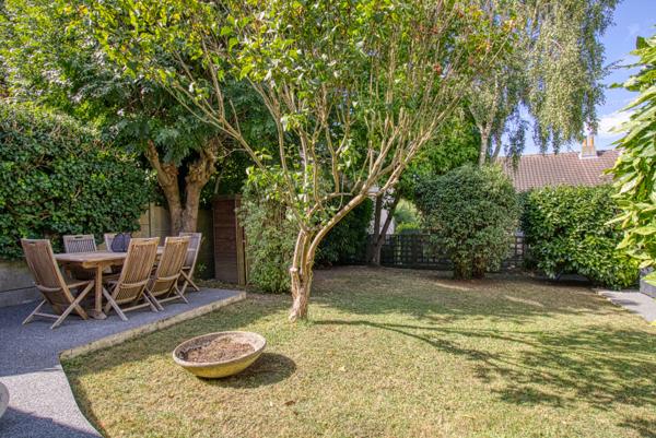Magnifique pavillon à deux pas du groupe scolaire Saint-Laurent
