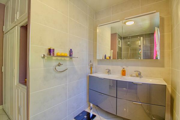 Magnifique pavillon à deux pas du groupe scolaire Saint-Laurent