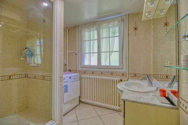 Magnifique pavillon à deux pas du groupe scolaire Saint-Laurent