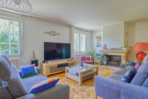 Magnifique pavillon à deux pas du groupe scolaire Saint-Laurent