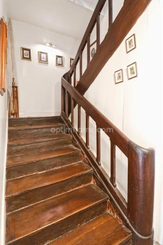 Maison de Charme et de Caractère de 353 m² - 9 Pièces - 6 Chambres sur parcelle de 662 m² - BELLAC 87300